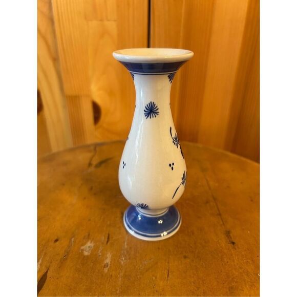 Delft Miniature Blue & White Floral Porcelain Bud Vase Vintage 4.5” Tall (8859) - Picture 3 of 6